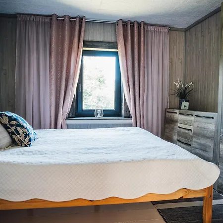 Tuka Talu ,Soomaa Piirkonnas, Paernumaa *