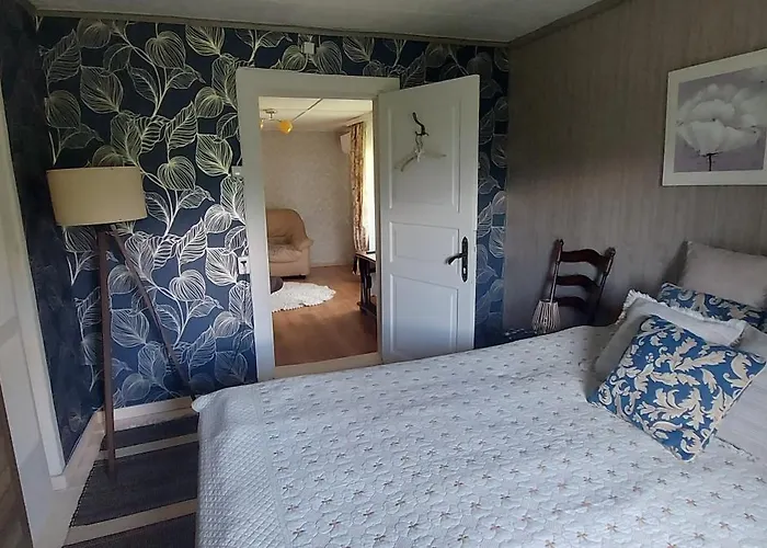 Tuka Talu ,soomaa Piirkonnas, Paernumaa Проживание в семье Тори